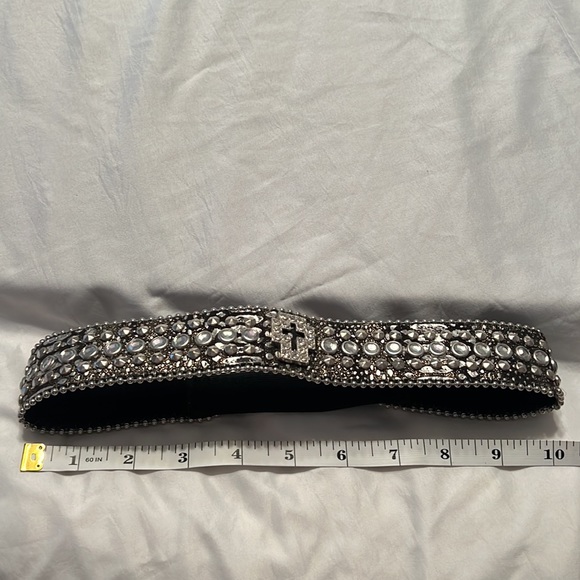 Headband-Black Distressed with Bezel Set Crystals & Silver Studs Western Bling - Picture 6 of 11
